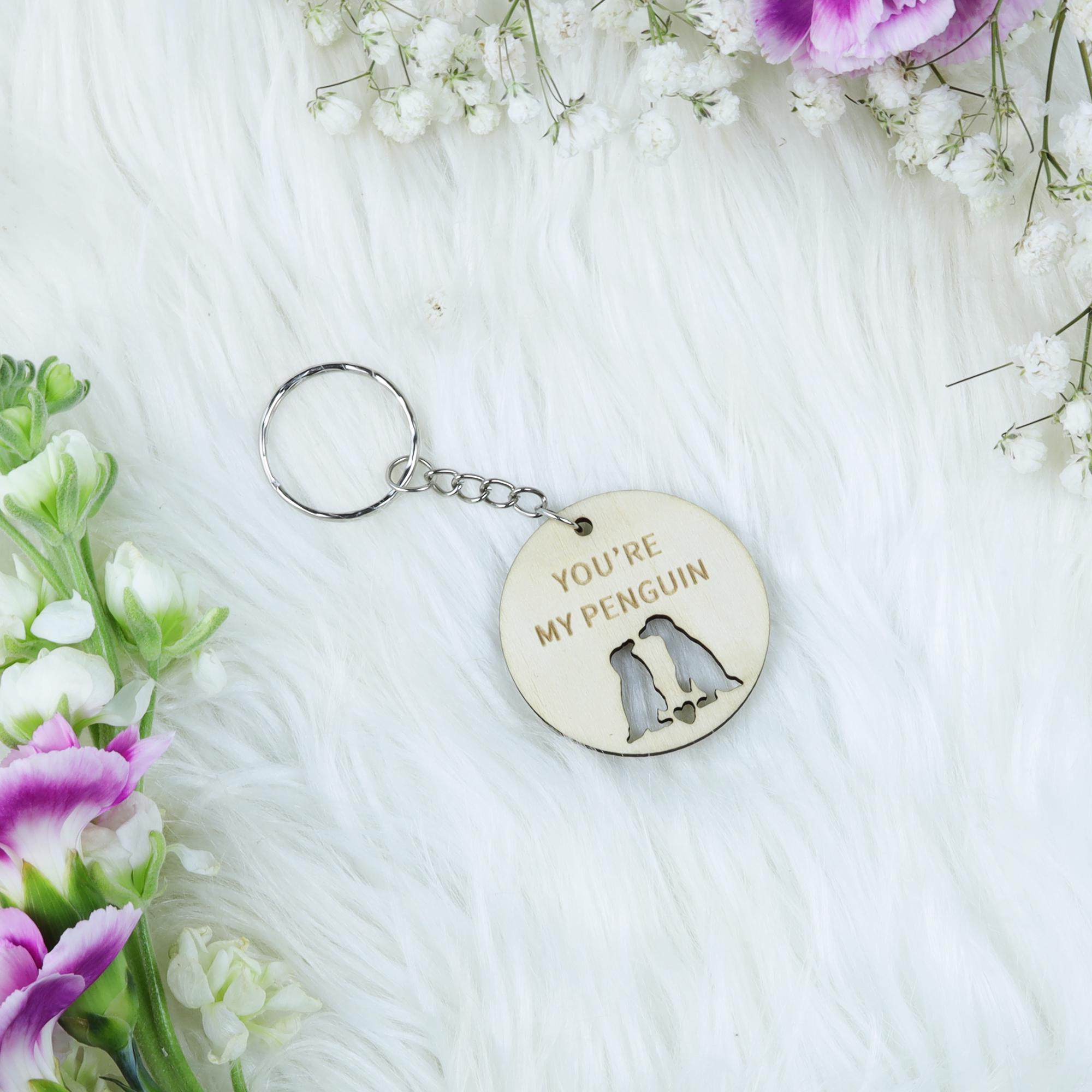 Penguin Keychain Gift: Valentine's Day Boyfriend Girlfriend Plywood Keychain
