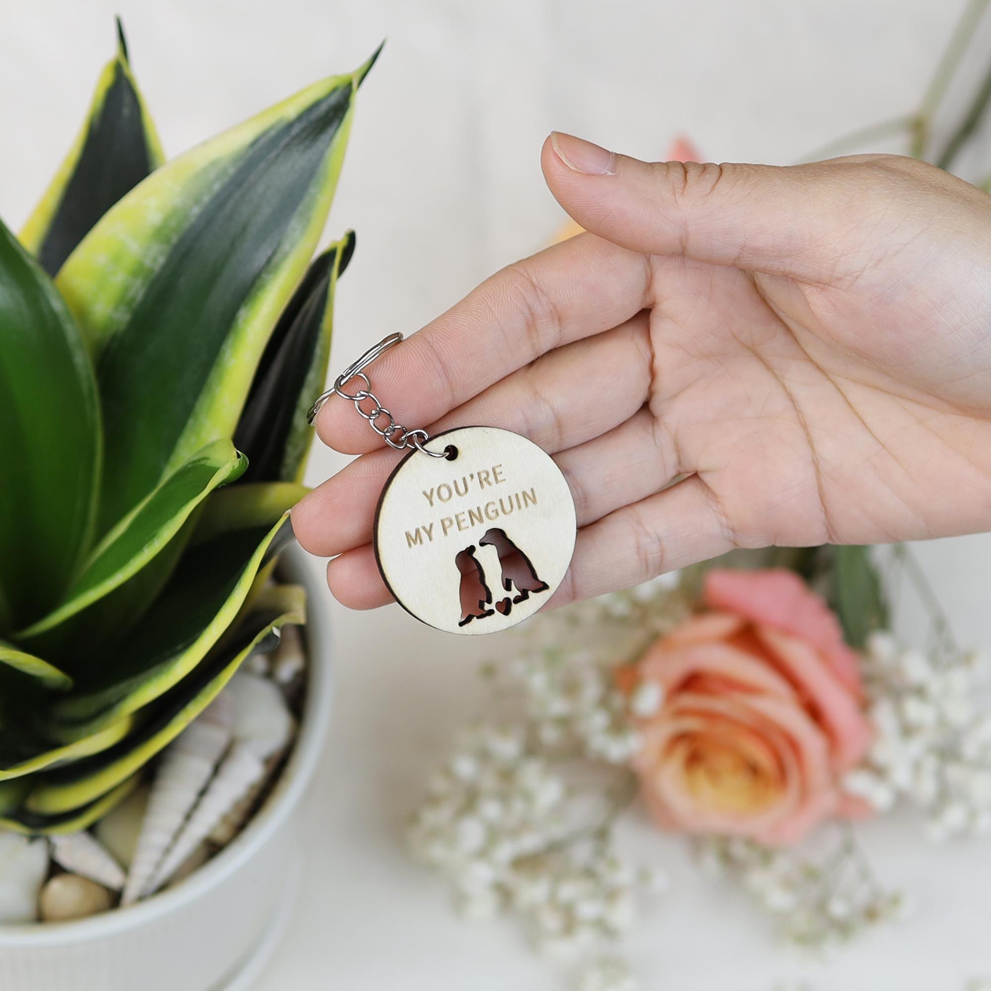 Penguin Keychain Gift: Valentine's Day Boyfriend Girlfriend Plywood Keychain