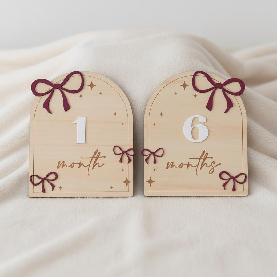 Wooden Baby Milestone Arch Sign with Interchangeable Numbers 1–12